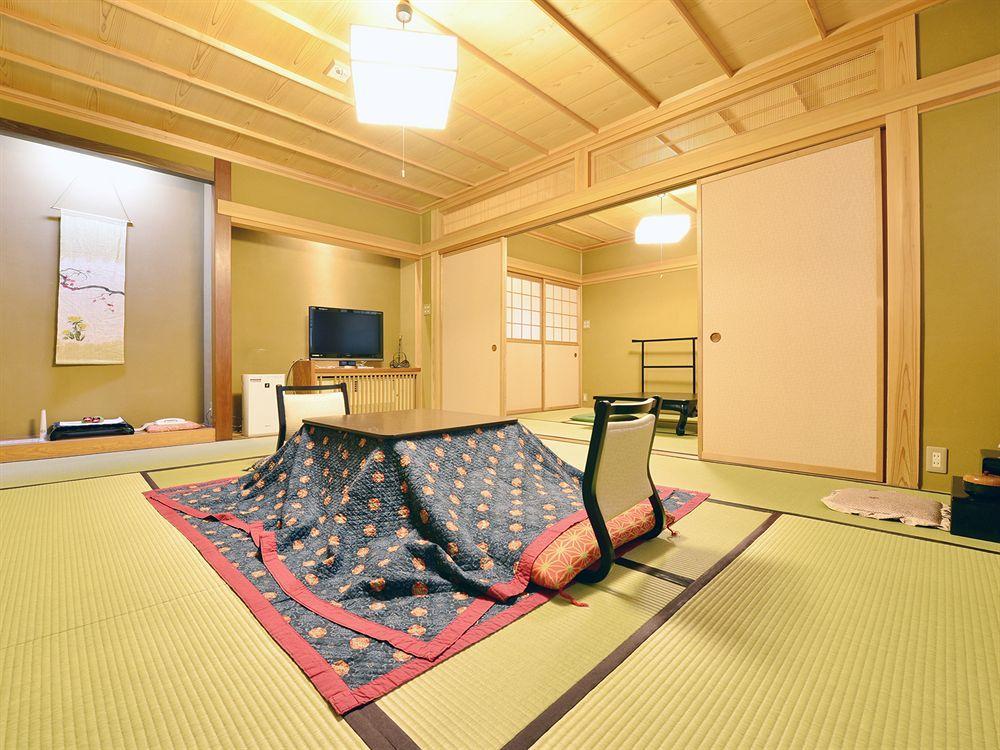 Jinpyokaku Hotel Yamanouchi  Exterior foto