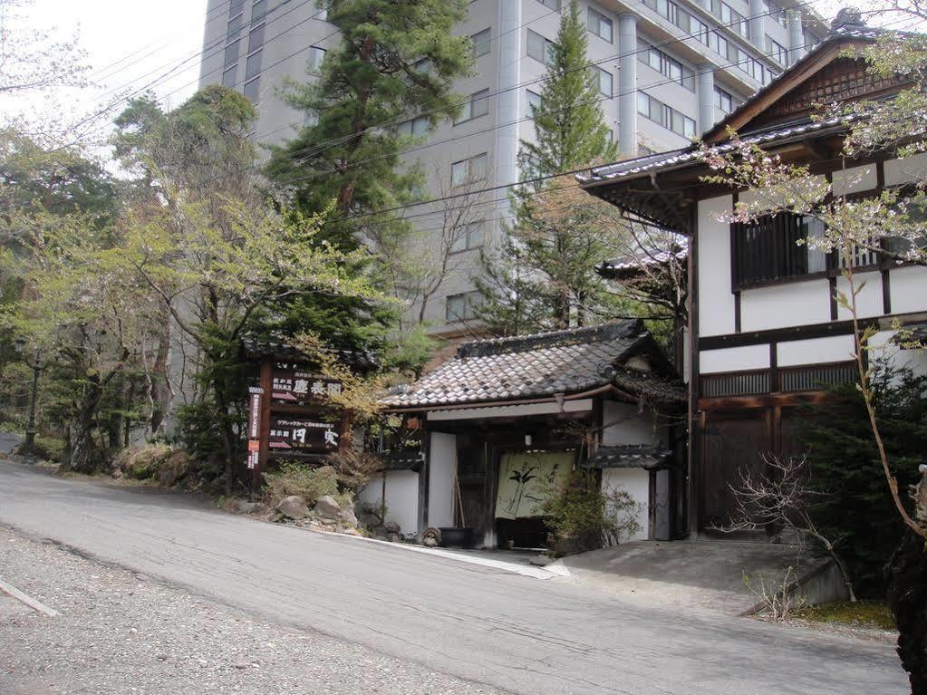 Jinpyokaku Hotel Yamanouchi  Exterior foto