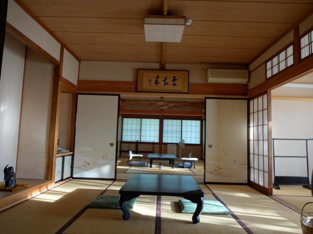 Jinpyokaku Hotel Yamanouchi  Exterior foto