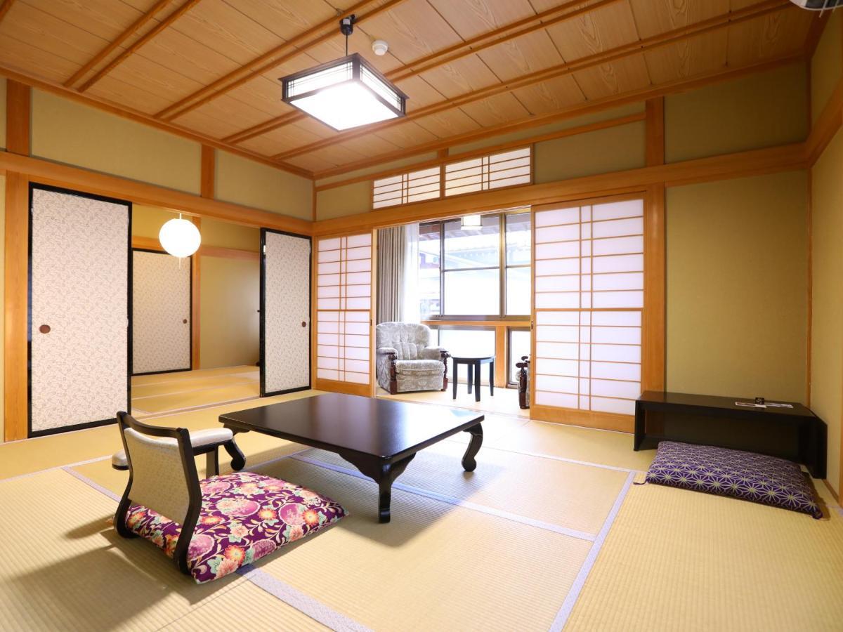 Jinpyokaku Hotel Yamanouchi  Exterior foto