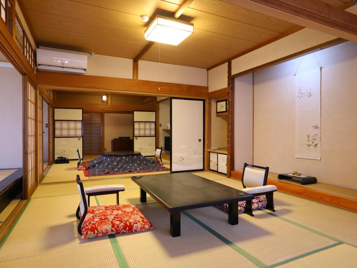 Jinpyokaku Hotel Yamanouchi  Exterior foto