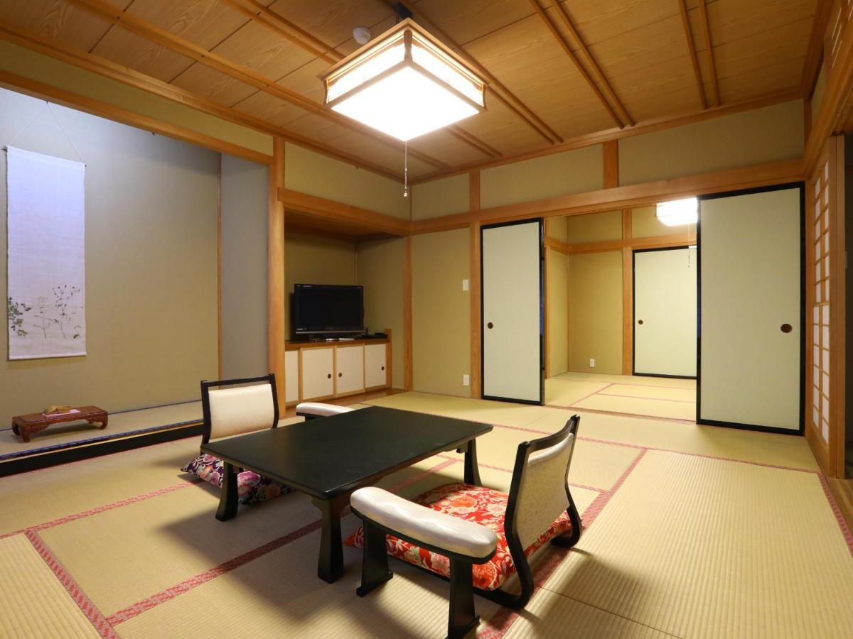 Jinpyokaku Hotel Yamanouchi  Exterior foto