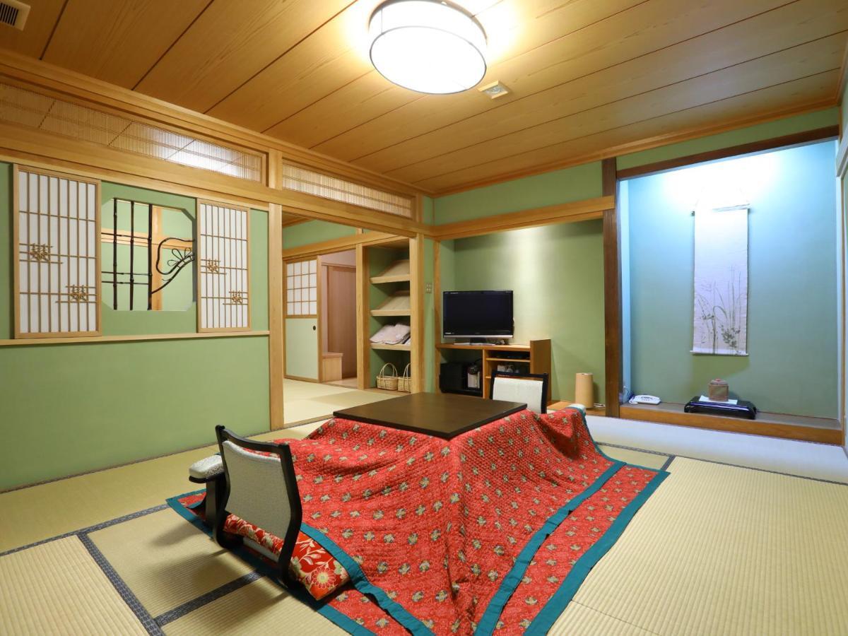 Jinpyokaku Hotel Yamanouchi  Exterior foto